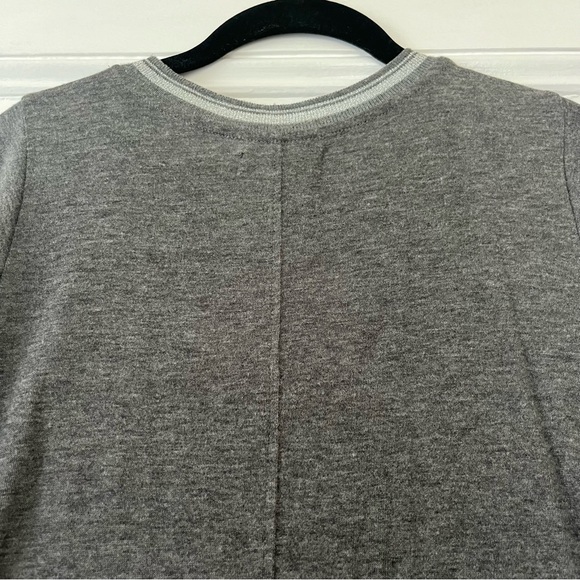 Velvet By Graham and Spencer Metallic Stripe Round Neck Tee Gray Small - Picture 8 of 13